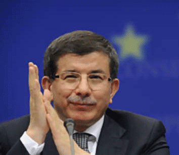 Tout savoir sur Davutoglu, ingénieur de la Turquie moderne