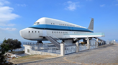 Liban: avions, pyramides… les villas surréalistes de Miziara