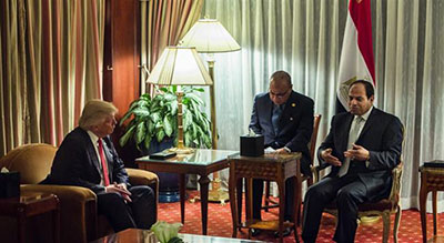 Trump au président al-Sissi : «Mec, j’adore tes chaussures»

