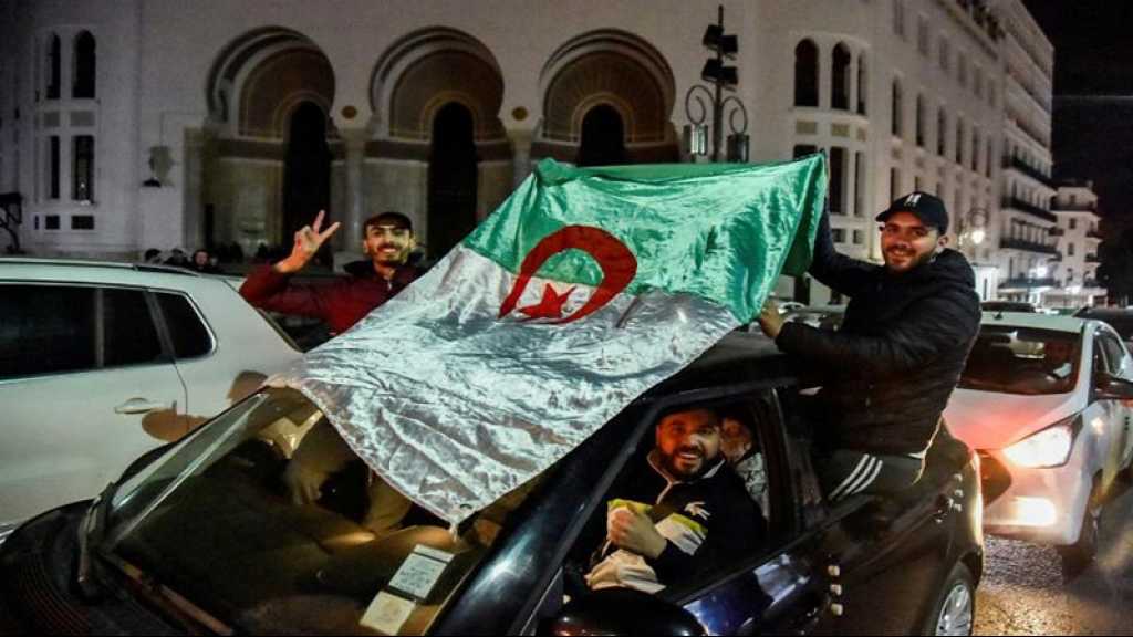 Algérie: Bouteflika renonce à un 5e mandat, la présidentielle reportée