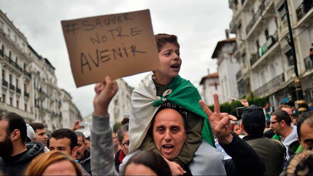 Algérie: l’instance du dialogue se réunit avec «des activistes» de la contestation