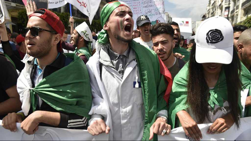 Algérie: les étudiants manifestent contre la tenue d’une présidentielle
