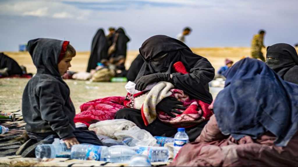 Femmes et enfants de terroristes retenus en Syrie: des familles portent plainte contre Le Drian