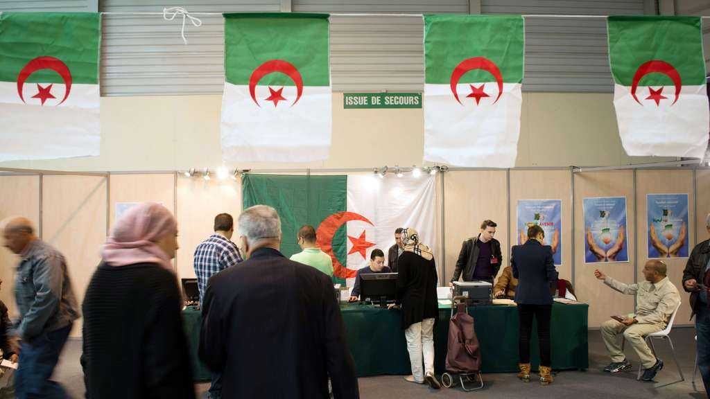 Algérie: 22 candidats enregistrés pour l’élection présidentielle de décembre