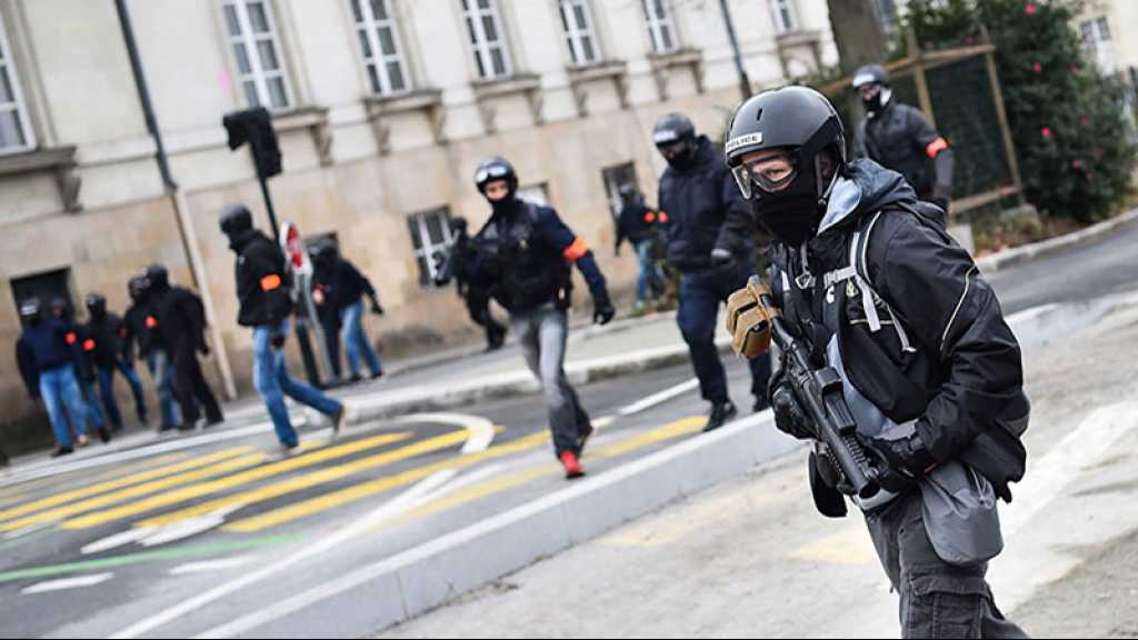 France: Des policiers de la BAC filmés en train de traîner une femme par les cheveux à Montpellier