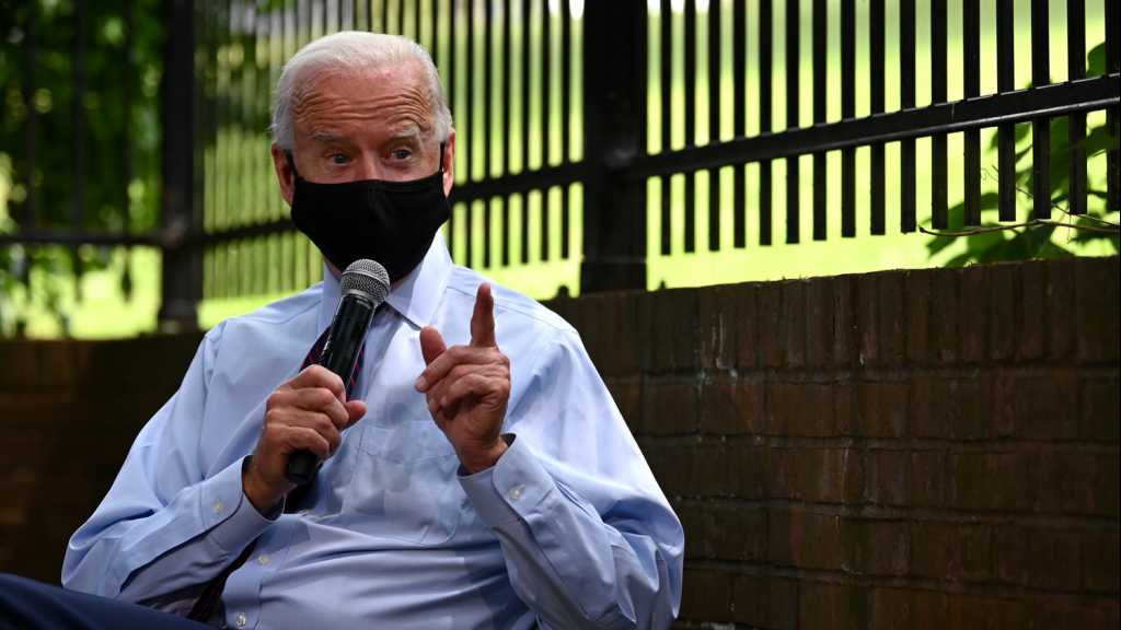 Présidentielle US: Biden grimpe dans les sondages