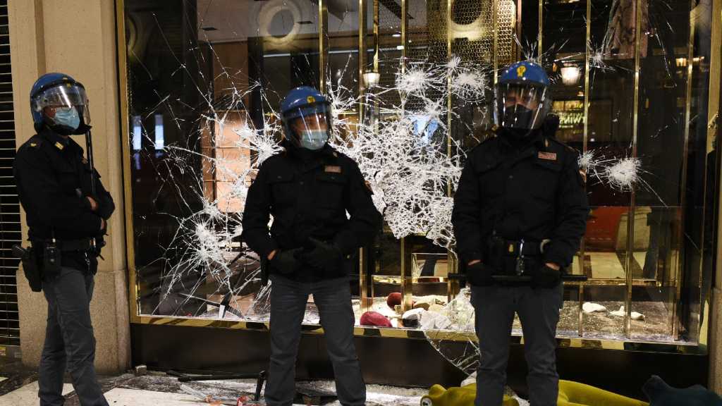  Covid-19: colère en Italie et en Espagne, craintes de reconfinement en France