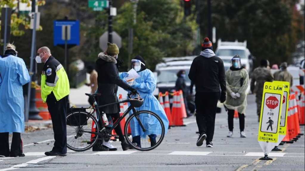 Coronavirus: 250.000 morts aux Etats-Unis, les restrictions s’allongent malgré l’espoir des vaccins