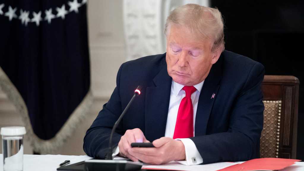 Donald Trump va revenir sur les réseaux sociaux d’ici trois mois avec «sa propre plateforme»