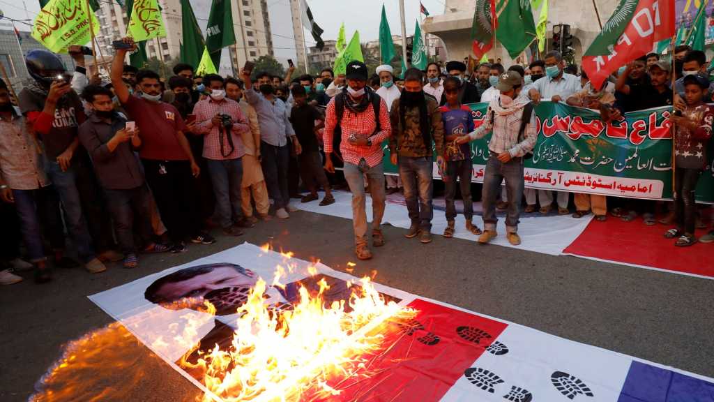 Pakistan: le gouvernement bloque les réseaux sociaux après des manifestations anti-françaises