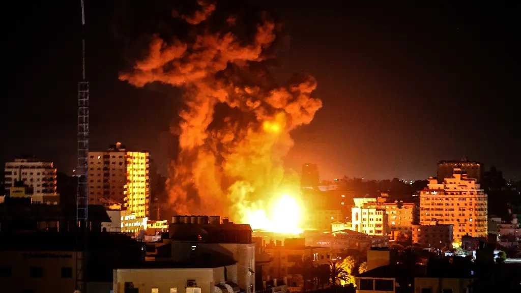 Violant le cessez-le-feu, «Israël» mène des raids contre Gaza 