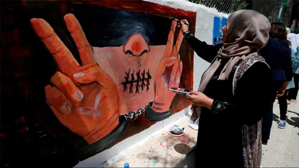 Trois détenus poursuivent leur grève de la faim dans les prisons de l’occupation