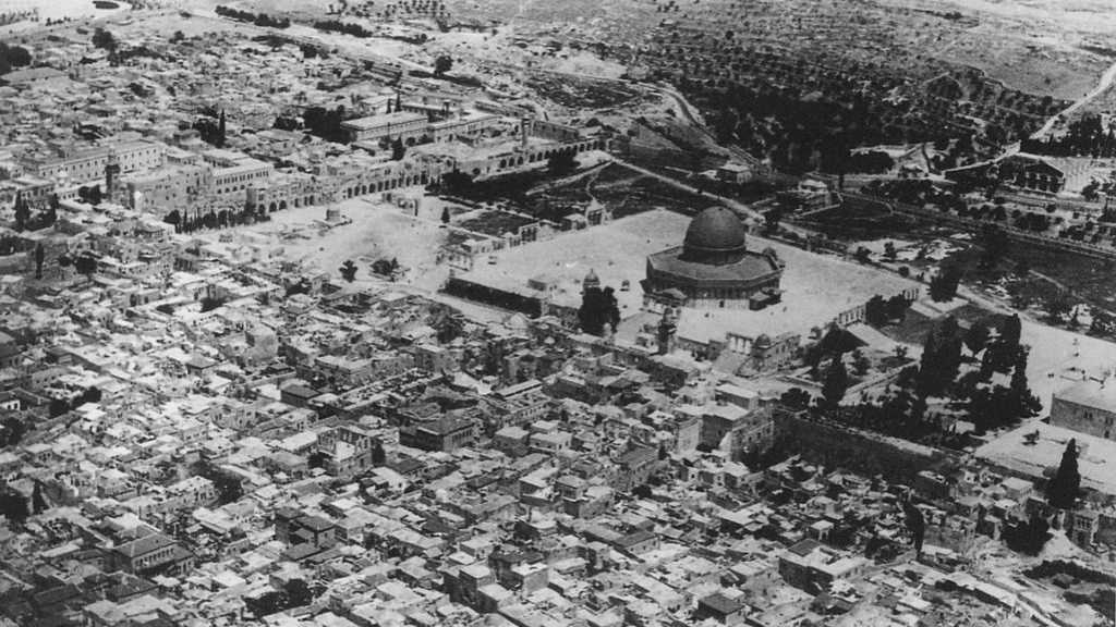  «Israël» a planifié la destruction du quartier maghrébin d’AlQods, assure un historien