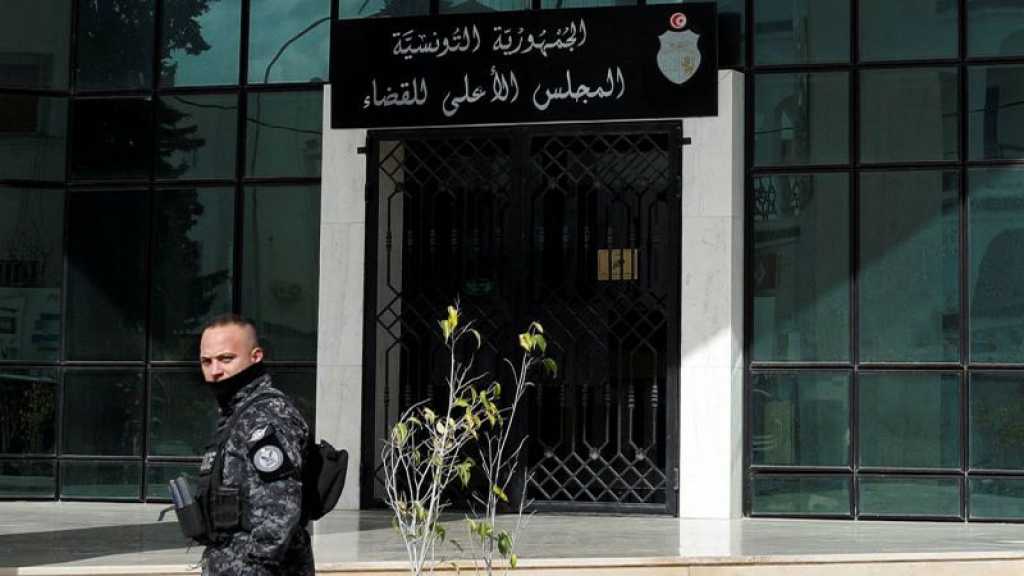 La police tunisienne ferme les bureaux du Conseil supérieur de la magistrature