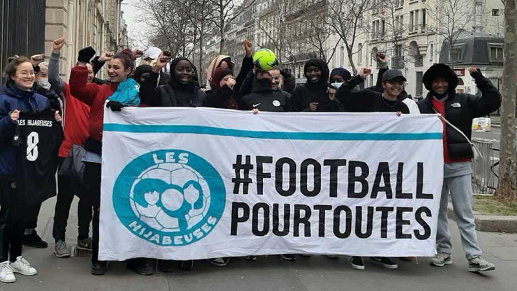 France: les femmes «ont le droit» de porter le voile au foot, affirme une ministre