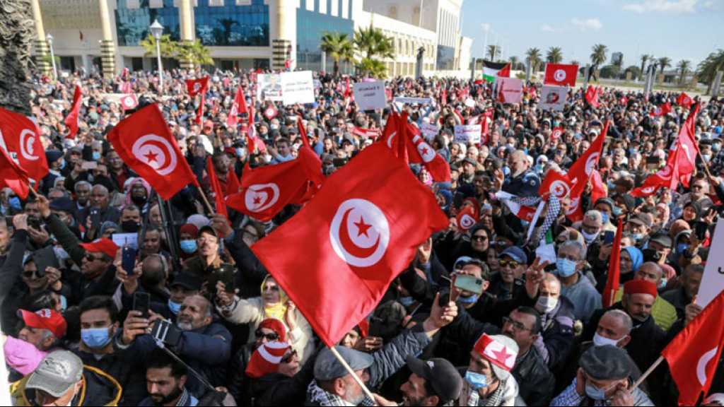 Tunisie: le président étend son pouvoir sur le système judiciaire, les Tunisiens protestent