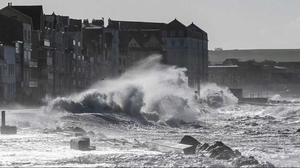 La tempête Eunice s’abat sur le Royaume-Uni, l’Europe en alerte