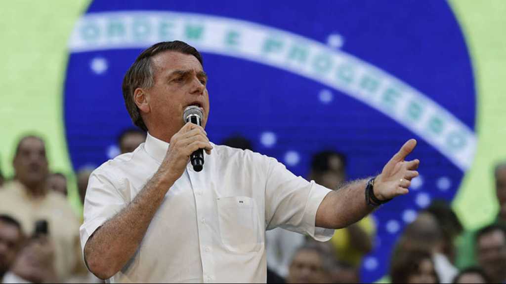 Brésil: Bolsonaro remet à nouveau en cause la fiabilité du système électoral