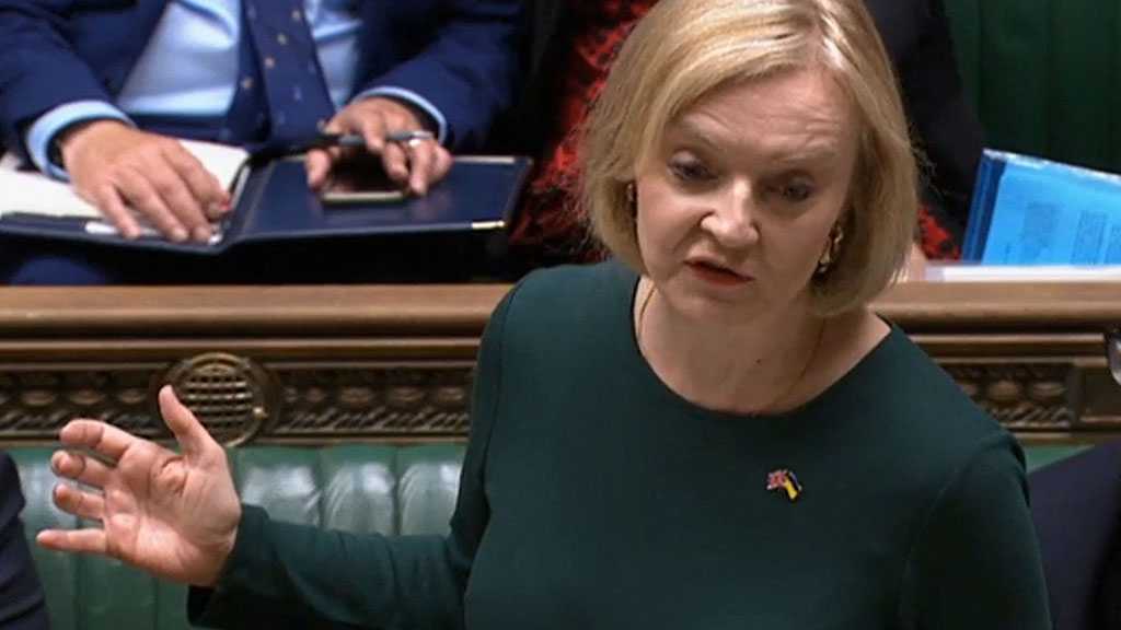 Nouvelles secousses pour Liz Truss avec la démission de sa ministre de l’Intérieur