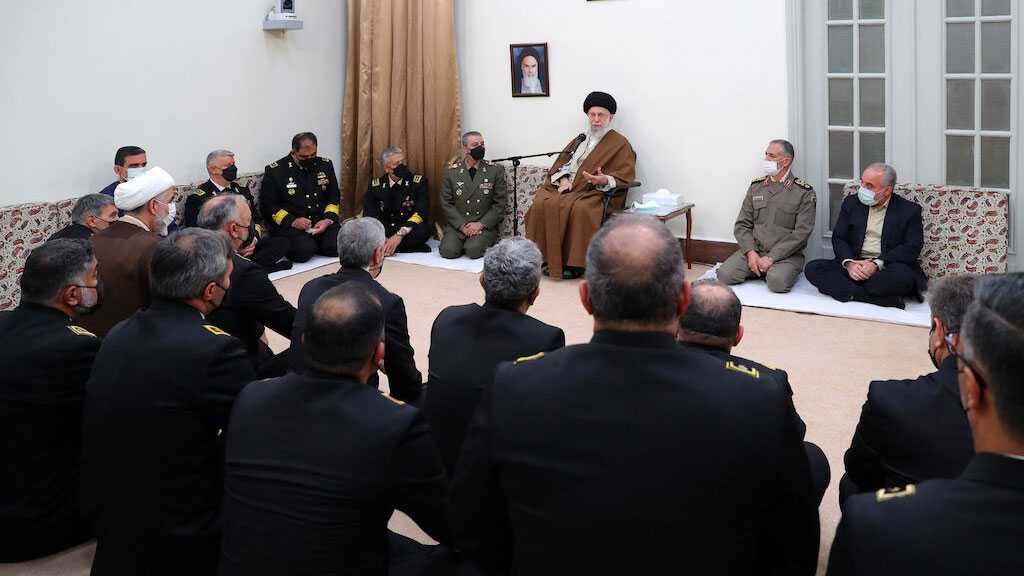 Sayyed Khamenei appelle à la mise en pratique des énormes potentialités maritimes de l’Iran