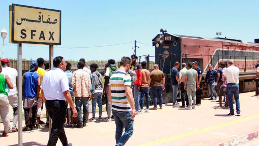 HRW appelle la Tunisie à mettre fin aux expulsions de migrants vers le désert