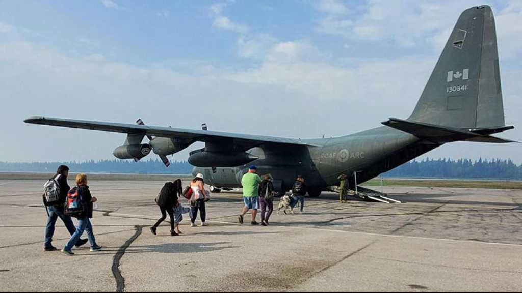 Incendies au Canada: une partie du Grand Nord évacuée par avions militaires