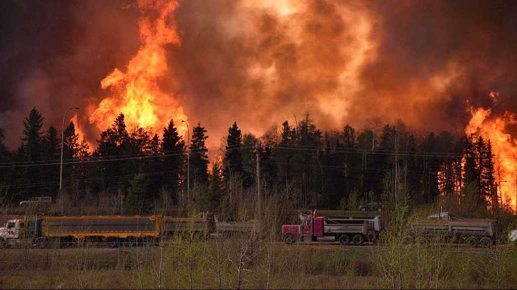 Incendies géants au Canada : une ville évacuée, état d’urgence dans une province