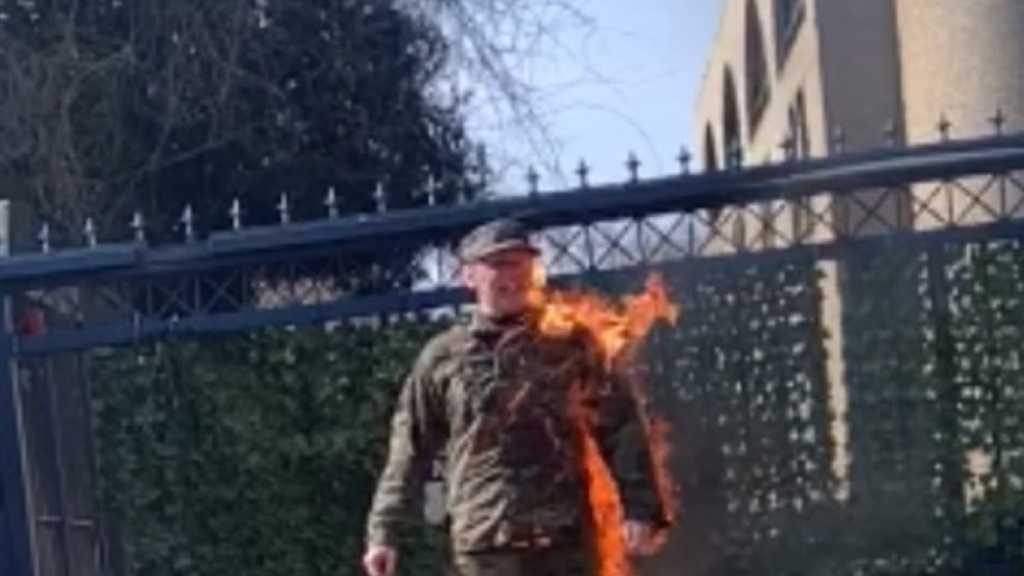 Génocide à Gaza: Un militaire s’immole par le feu devant l’ambassade israélienne à Washington