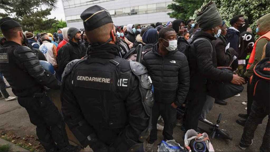 Évacuation du plus grand squat de France au sud de Paris, avant les JO