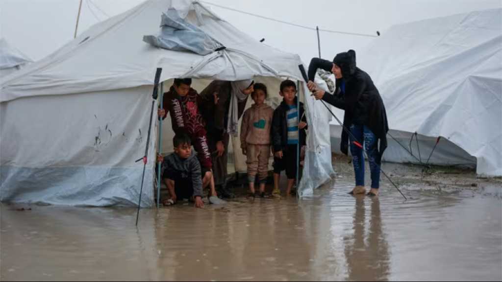 «Les tentes, c’est inacceptable»: Des pluies diluviennes et des vents puissants frappent Gaza