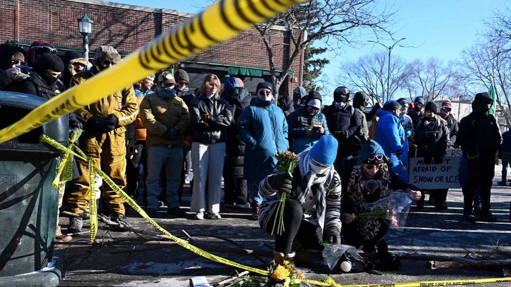 Fusillade à Minneapolis: La version du gouvernement Trump remise en cause par des vidéos