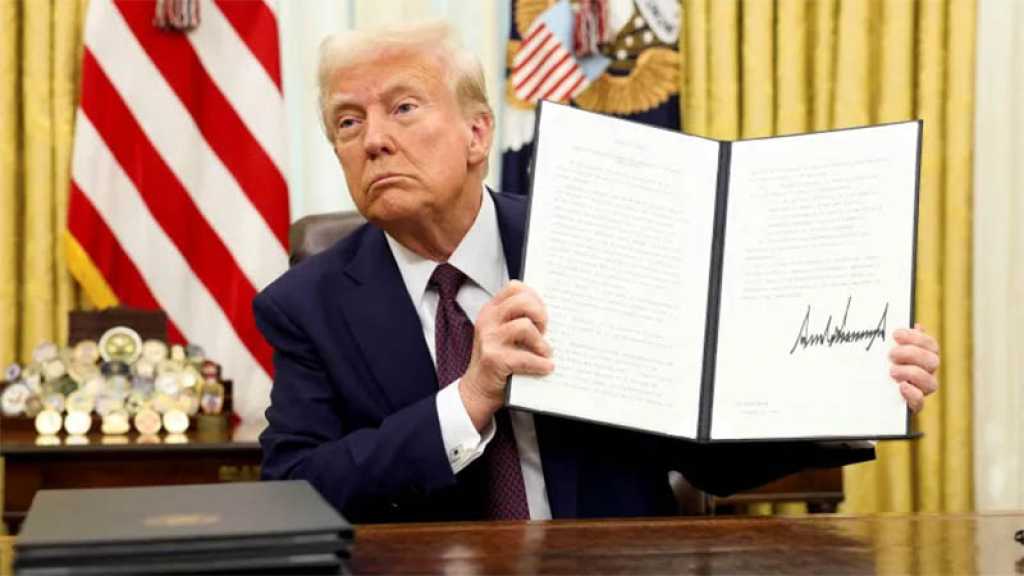Droits de douane: Trump réplique avec une nouvelle taxe mondiale de 10% après le revers infligé par la Cour Suprême US