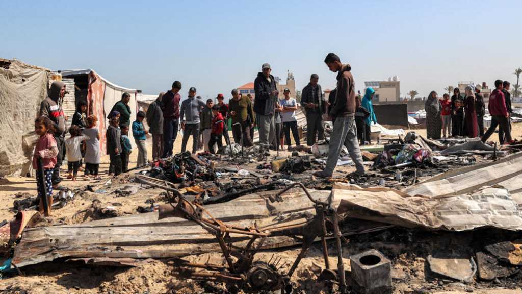 Gaza: Un martyr et 16 blessés dans une frappe «israélienne» sur des tentes de déplacés dans le sud